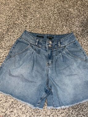 wild fable Light Blue High-Rise Denim Shorts size 4